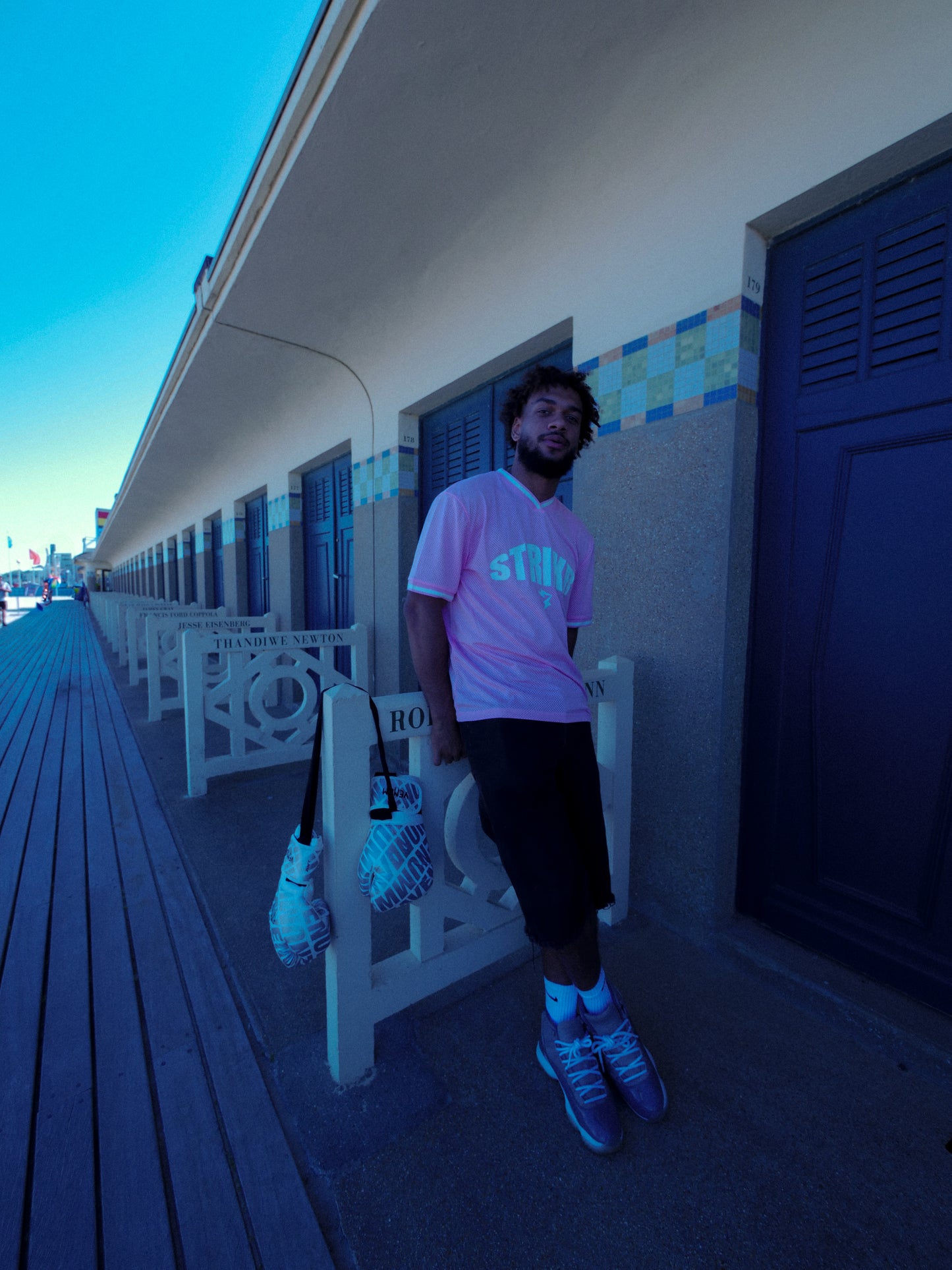 T-shirt Rose "NO GUARDS"