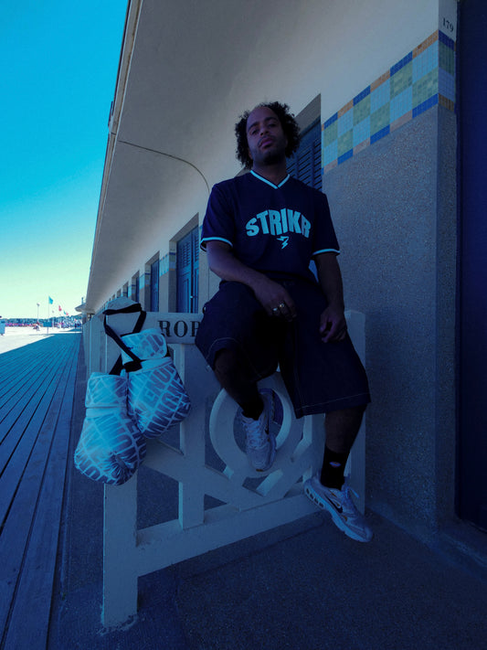 T-shirt Bleu "NO GUARDS"